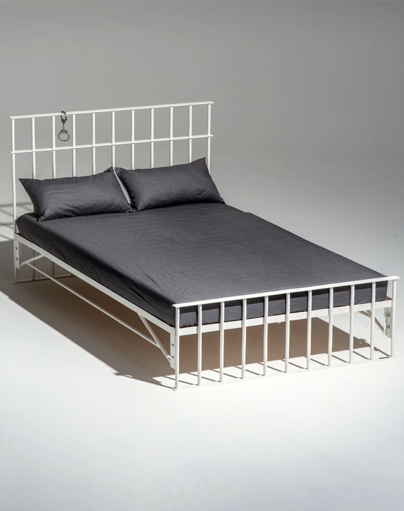 Bed_reshetka_white3