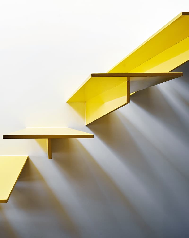 Console_Y_stair_4