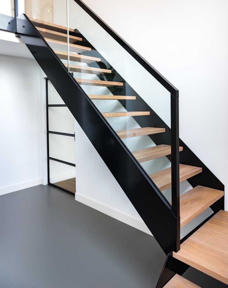StekloB_stair_1