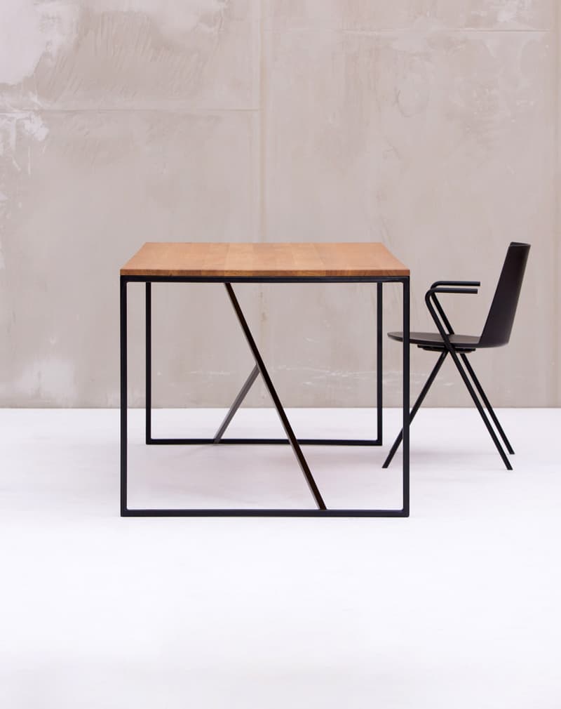 Table_minimalism_11